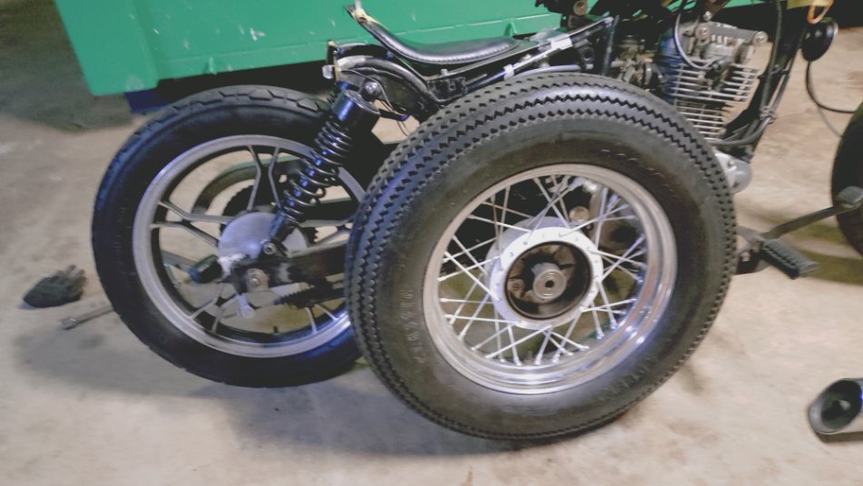 【マローダー125】ついにやるのか!?スポークホイール掃除その1!!!【125ccバイク】0019