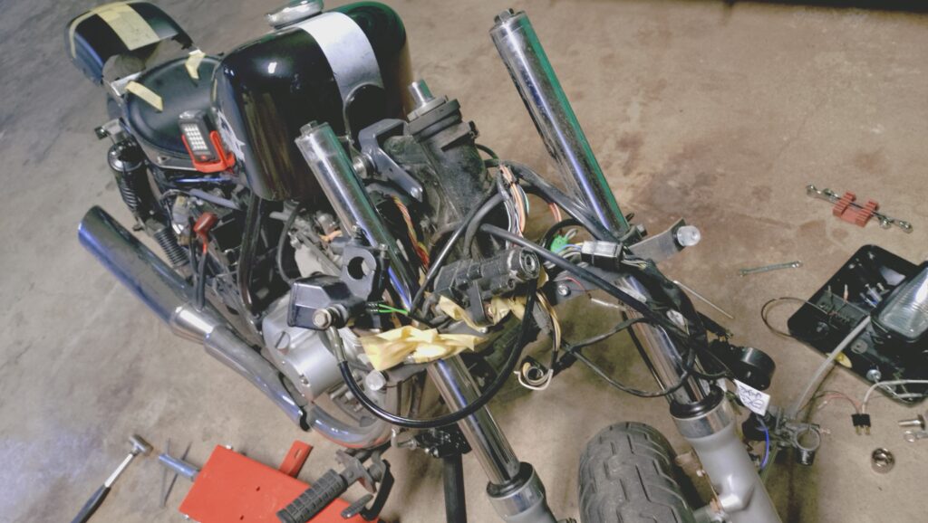【マローダー125】フロント周りの作業の前に!【125ccバイク】0025